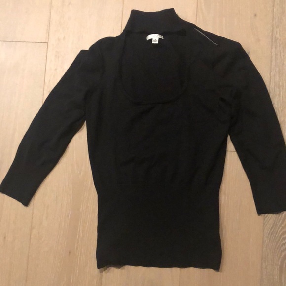 Sweater - Picture 2 of 8